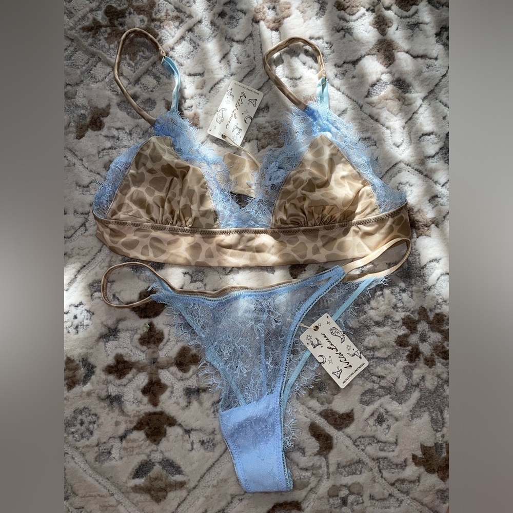 NWT Wild Lovers Lisa Satin and Lace Bra & Lace Tanga Thong